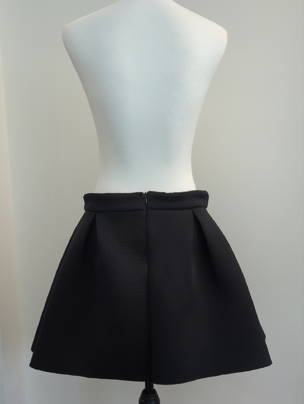 Black Pleated Circle Skirt with Structured Waistband - Picture 6 of 9